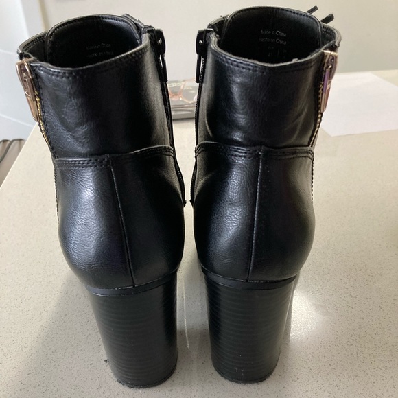 Black Heeled Boots Size 10 - Picture 2 of 4